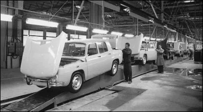 Quelle est cette auto en fin de montage ?