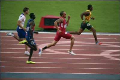 Combien de cercles comporte le logo des Jeux olympiques ?