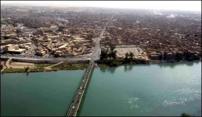 Mossoul, 2,7 (en 2008) millions d'habitants, est une ville d'...