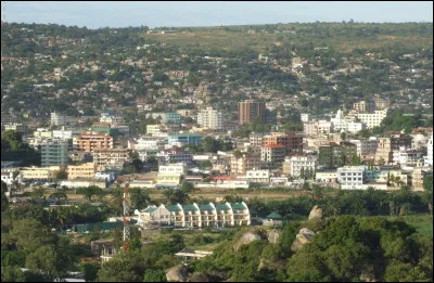 Mwanza, 400 000 habitants, est une ville d'...