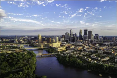 Minneapolis, 430 000 habitants, est une ville d'...
