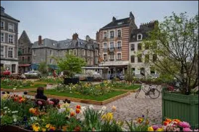 Ville des Hauts-de-France, dans l'agglomération Boulonnaise, Saint-Martin-Boulogne se trouve dans le département ...