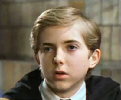 Dans quelle maison Ernie McMillan est-il envoyé ?