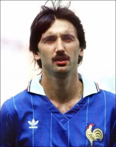 Un milieu frle mais dot d'une grande technique notamment sur les coups-francs, c'est ?