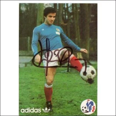 Comment s'appelait ce petit ailier vif et percutant ?