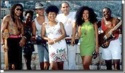 En 1989, le monde se mit à lambader dans les chants. On apprit alors le nom d'un nouvel animal médiatique commençant par la lettre K, le ...