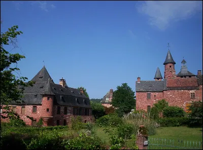Collonges-la-Rouge est une ville...