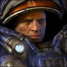 Qui est Tikus par rapport &agrave; Raynor ?