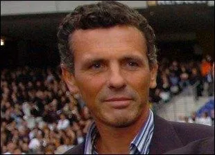 Dans quelle discipine athltique Pierre Quinon a-t-il reu une mdaille d'or au JO de Los Angeles en 1984 ?