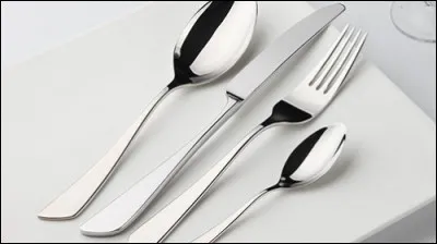 Nous posons nos couverts sur celles-ci :