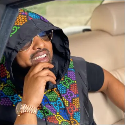 Passons maintenant à l'album de Alonzo "Capo dei Capi vol II et III". 
Combien d'artistes apparaissent sur cet album ?