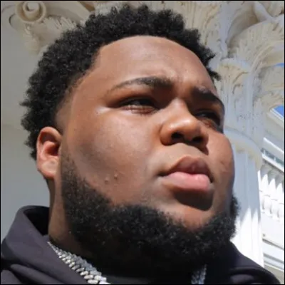 Partons un peu aux USA ; Rod Wave a sorti un album intitulé "SoulFly", c'est son .... album.