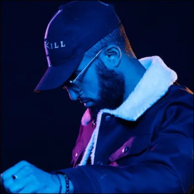 Niro revient avec son album "Sale môme". 
Quel autre rappeur apparat sur le titre "Fils 2" ?