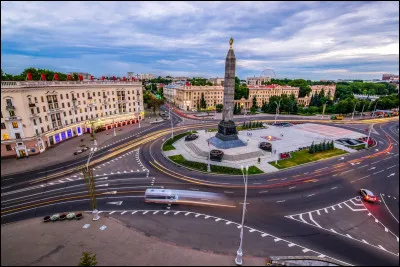 Culture  Comment ce nomme cette célèbre place biélorusse située dans la capitale ?