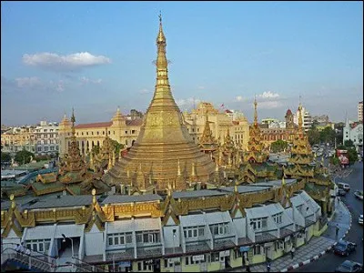 Quelle est cette ville birmane, ancienne capitale du pays, plus grande ville et capitale économique de la Birmanie ?