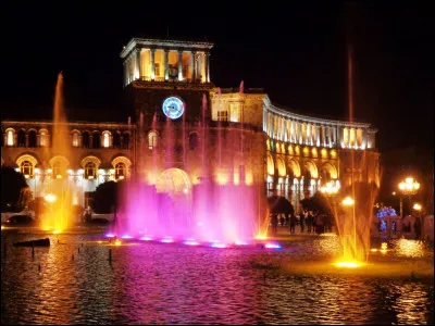 À quel écrivain doit-on "Voyage au bout de la nuit" ?