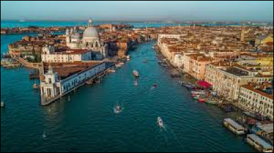 De quelle région italienne Venise est-elle la capitale ?