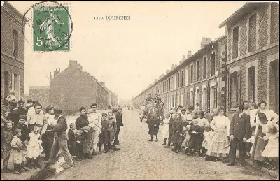 Groupe de maisons ouvrières dans les régions minières du Nord :