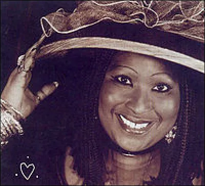 Quelle est la cause du décès de Carole Fredericks, en juin 2001 ?