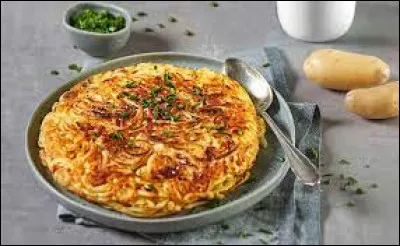 Quel est le nom de cette galette de pommes de terre mélangées avec du fromage, des oignons et du lard ?