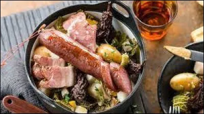 Quel est le nom de cette potée à base de lard avec des navets, des poireaux, un peu de chou et des pommes de terre ?