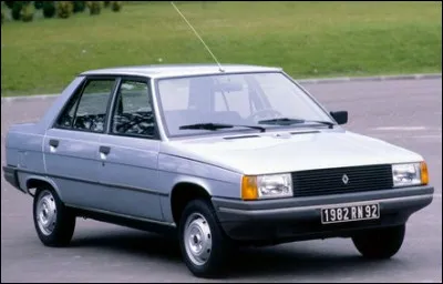Elle fut la voiture de l'année 1982. Cette star du macadam fut même commercialisée aux USA. Quelle est cette auto dans sa version tricorps ?