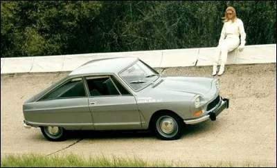 Son apparence un peu hybride sur une base d'Ami 8 Citroën resta confidentiel. Quelle est cette auto produite à 267 exemplaires ?