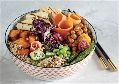 Quel est ce mets thaïlandais à base de riz, de tofu, de légumes divers et de légumineuses, le tout arrosé de vinaigrette ?