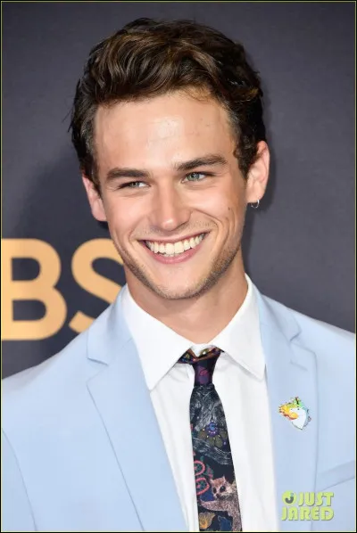 Brandon Flynn est né le 11 octobre, quel est son signe astrologique ?