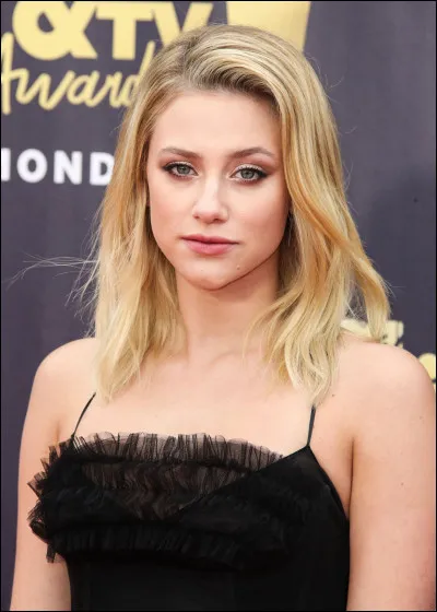 Lili Reinhart est née le 13 septembre, quel est son signe astrologique ?