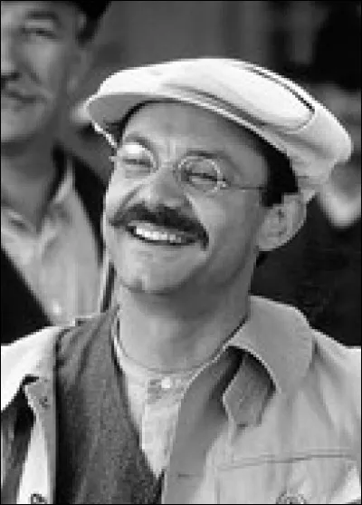 Quelle arme manie cet homme ?