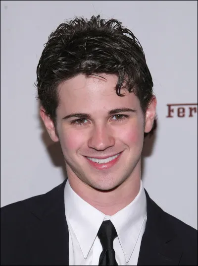 Connor Paolo est n&eacute;e le 11 juillet, quel est son signe astrologique ?