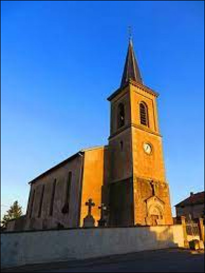 Notre première balade de la semaine commence à Achain, devant l'église Saint-Michel. Petit village du Grand-Est, dans l'arrondissement de Sarrebourg-Château-Salins, il se situe dans le département ...