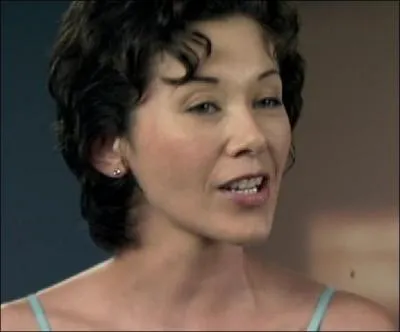 Comment meurt sa femme, Monica ?