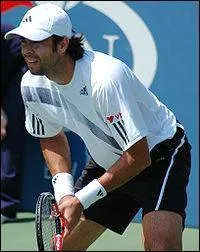 Joueur Chilien. Mdaill d'or en double aux JO d' Athnes en 2004, mdaill d'argent en simple aux JO de Pkin en 2008.