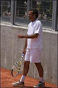 Joueur Espagnol. Plusieurs titres Masters dont ceux de Lyon, Duba et Buenos Aires