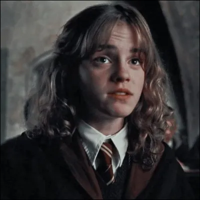 Quelle association crée-t-elle ?