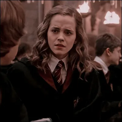 En sixième année de qui est-elle jalouse ?