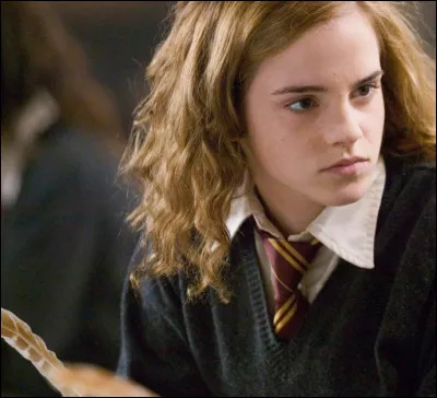 Quand devient-elle amie avec Ron et Harry ?
