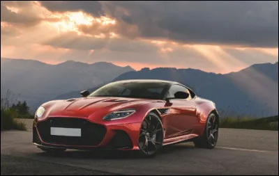 Style intemporel, cette sportive européenne n'est pas facile à différencier des autres modèles contemporains. Quelle est cette sportive ?