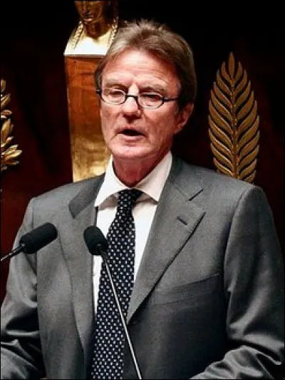 Cofondateur de Médecins sans frontières et de Médecins du monde, il a été ministre de différents gouvernements. Qui est ce French doctor ?