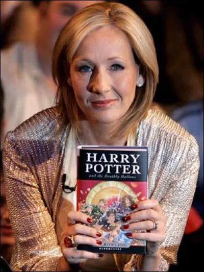 Quel jour est née cette autrice ?