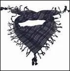 Comment traduit-on 'foulard' en anglais ?