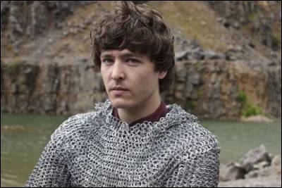 Alexander Vlahos joue Mordred dans...