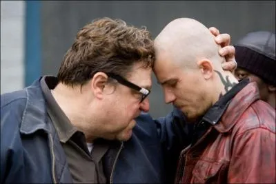 Qui incarne le pre du chef de la bande ?