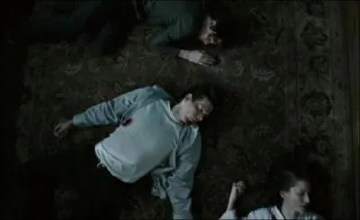 Combien de membres de la famille du hros meurent en tout ?