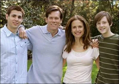 Quelle actrice incarne son pouse ?