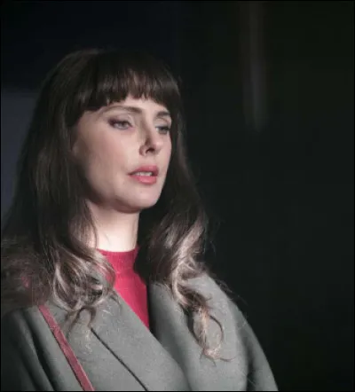 Frédérique Bel joue Virginie Delorme dans...