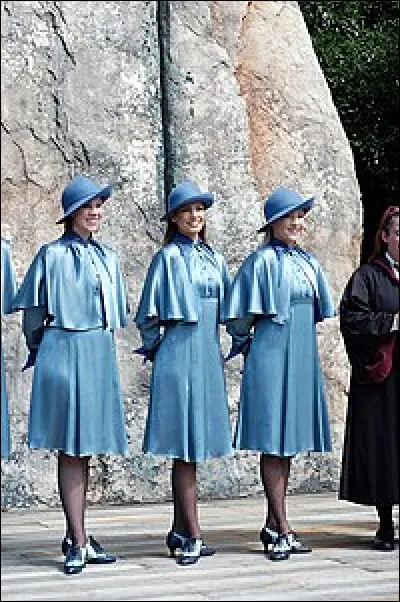 Dans quelle école est-elle allée ?