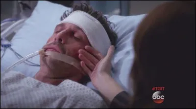 Saison 11 : suite à son accident, de quoi meurt Derek ?